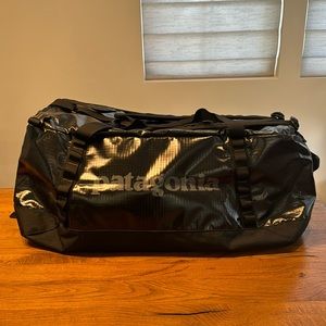 Patagonia Black Hole Duffel 70L NWT, never used